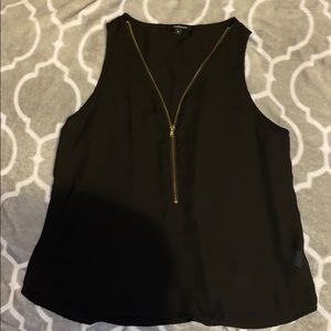 Black top with zipper